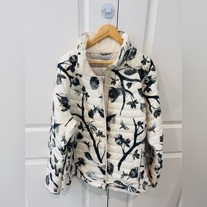 Columbia Women’s 2X white out Omni heat off white w/green foliage puffer jacket